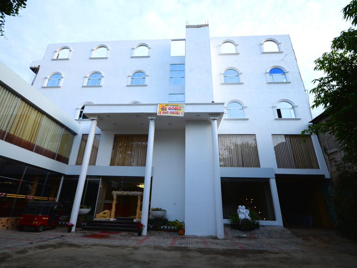 Capitalcity Hotel Badulla Bagian luar foto